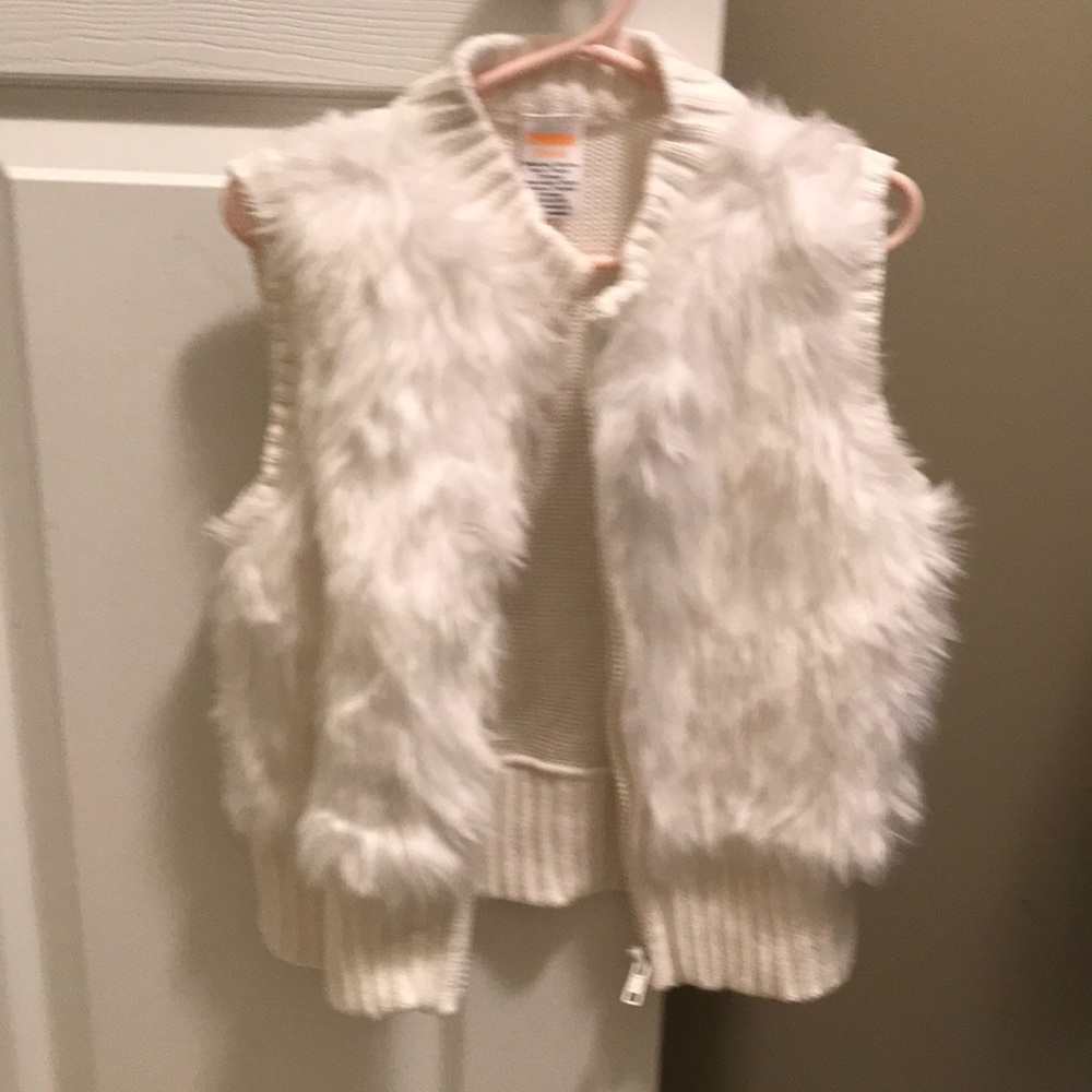 Sweater fur vest